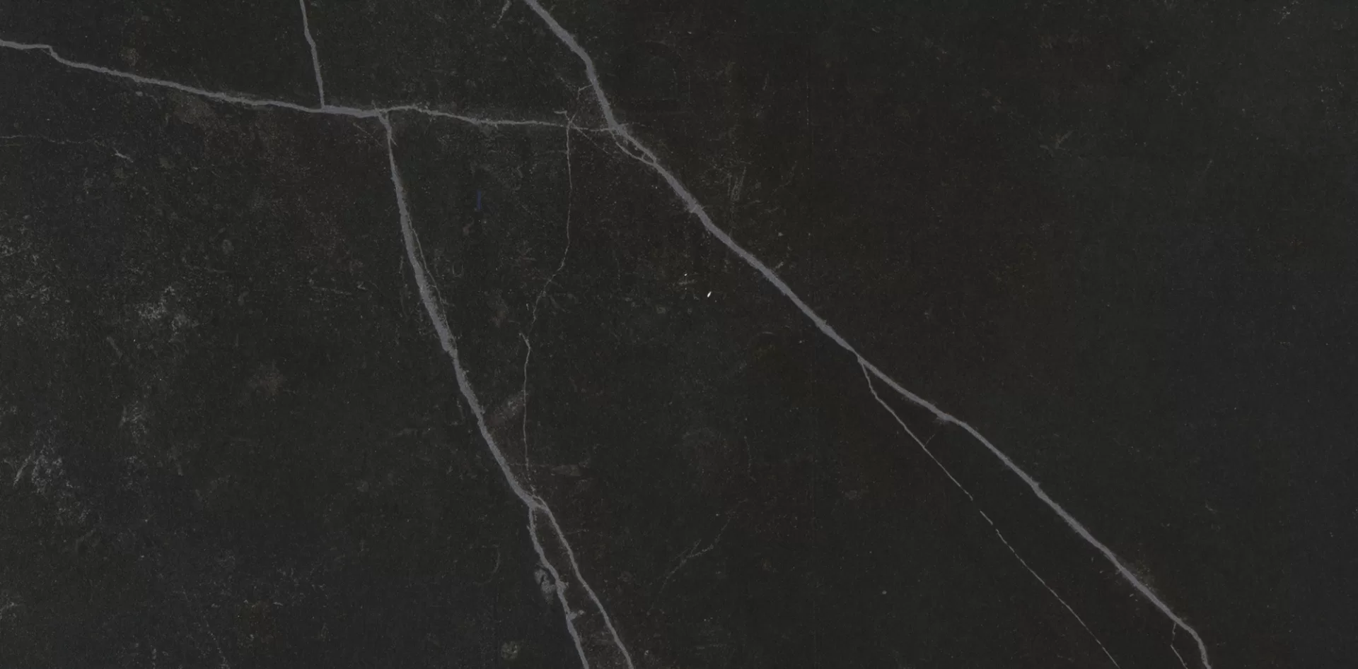 Dekton Kelya Jetstone landscape