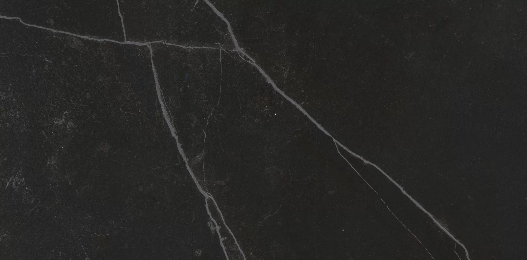 Dekton Kelya Jetstone landscape