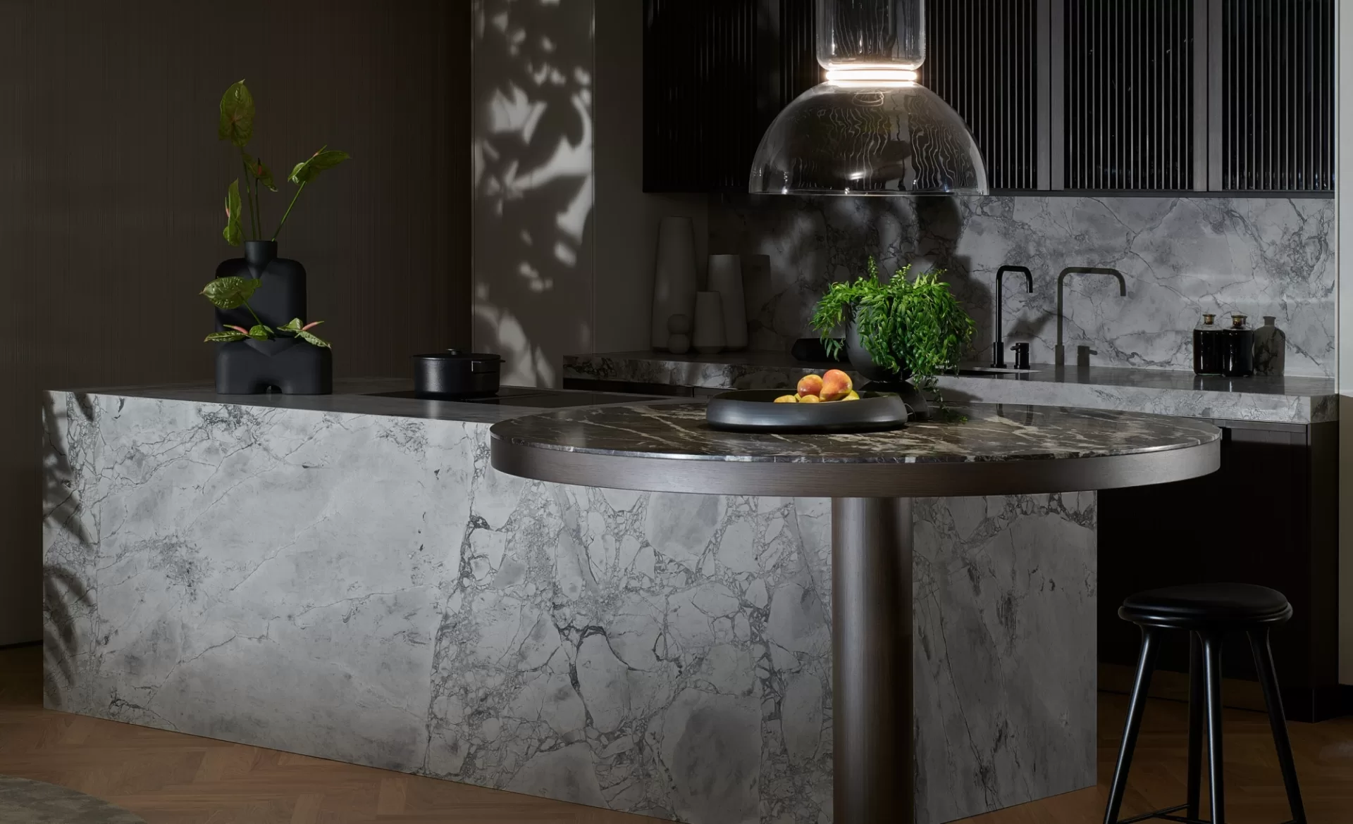 SieMatic Mondial met grijs kwartsiet kookeiland, ASWA Keukens