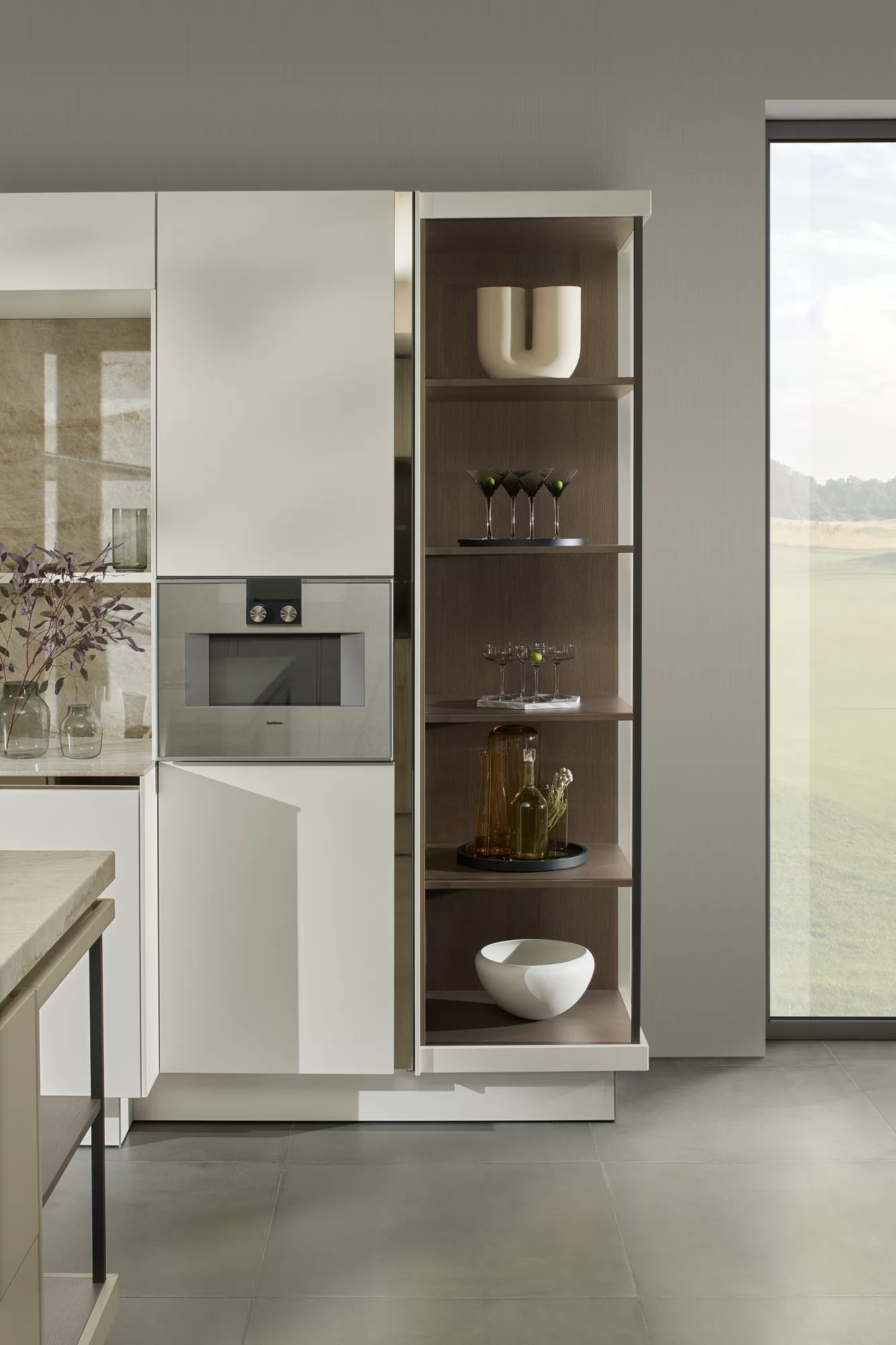 SieMatic S2 met open kastensysteem als natuurlijke overgang tussen keuken en woonruimte
