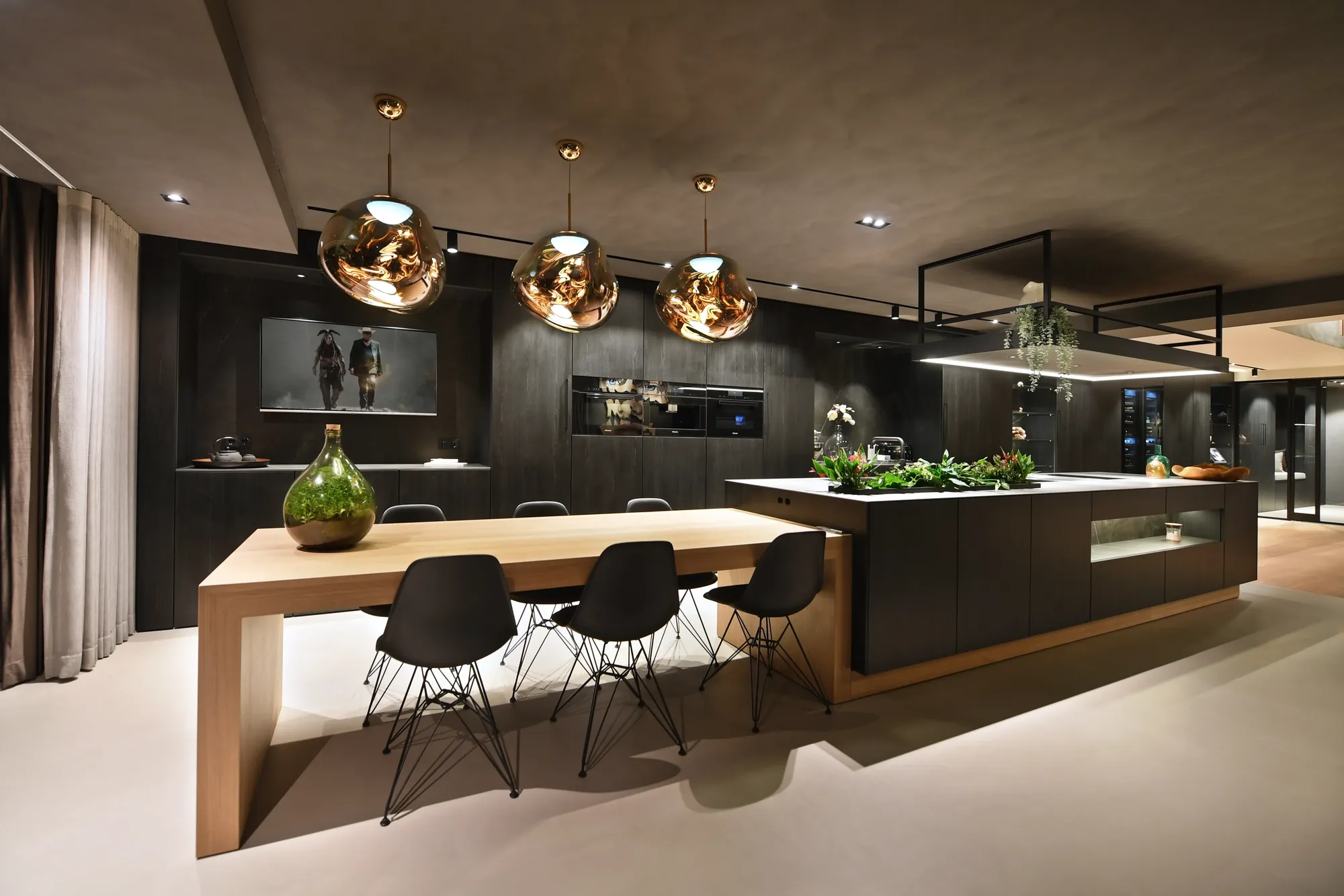 Donkere SieMatic maatwerkkeuken met luxe inbouwapparatuur The Art of Living ASWA Keukens 205050 3