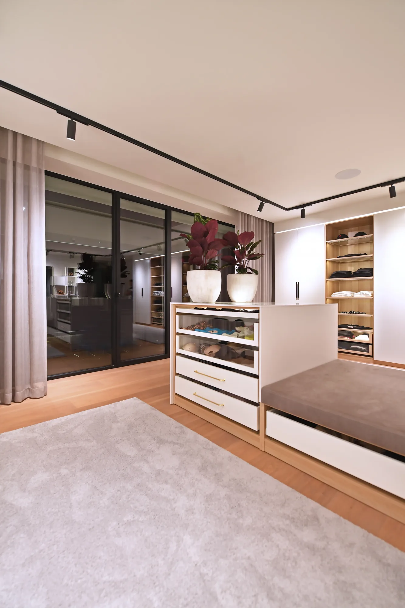 Moderne villa met warm interieur PrastHooft The Art of Living ASWA Keukens 205050 35