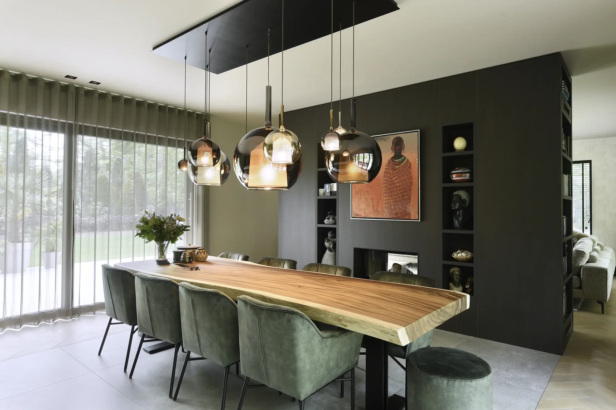 Ingebouwde maatwerkkasten eetkamer open keuken The Art of Living 208571