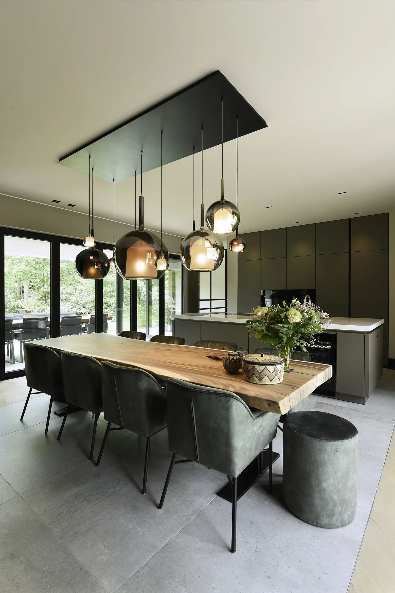 Luxe modern zwart keukeneiland van Sie Matic SLX met geïntegreerde verlichting The Art of Living 208571