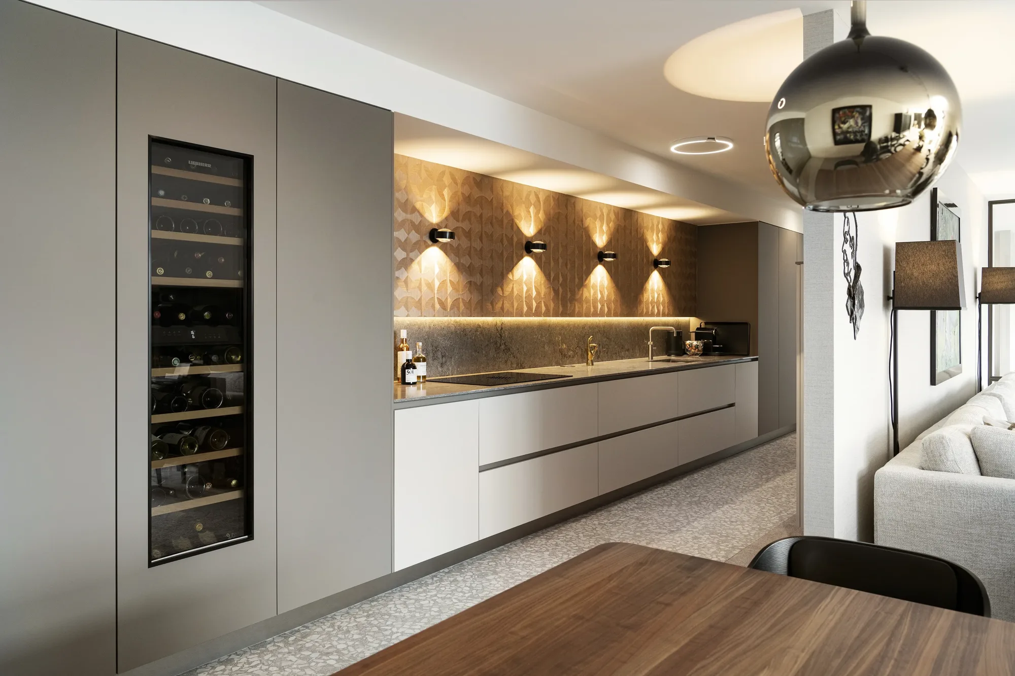 Beige rechte keuken van Silver Line in ton sur ton stijl met composiet achterwand The Excellent ASWA Keukens 210953