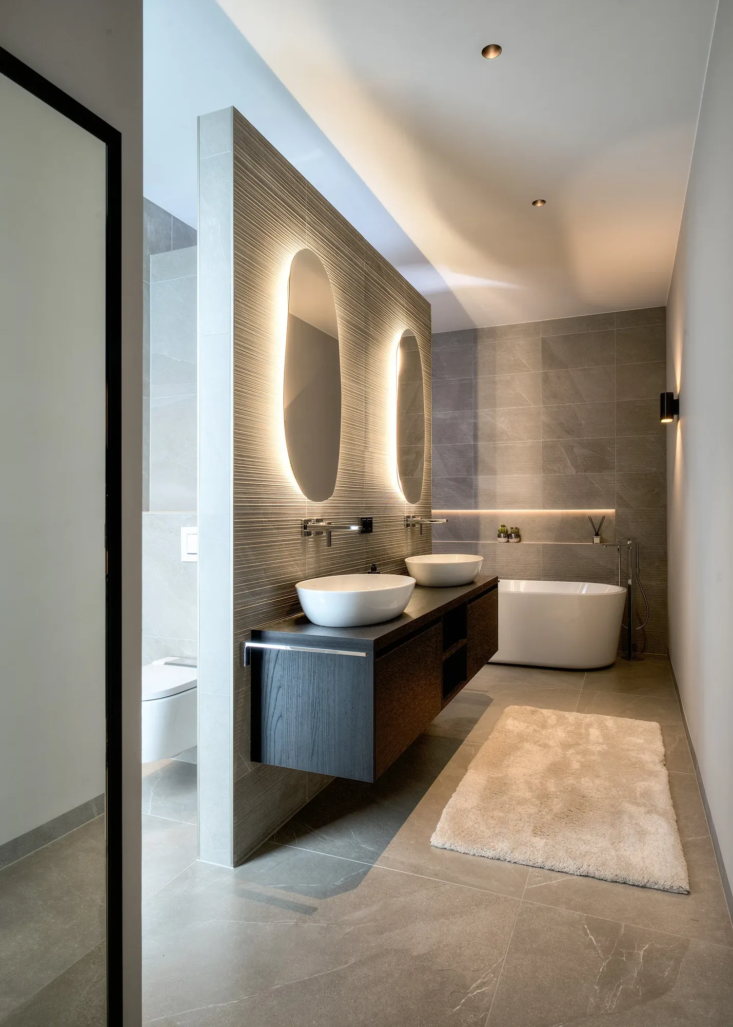 Rietgedekte villa warm moderne badkamer Exclusief project The Art of Living ASWA Keukens 217220