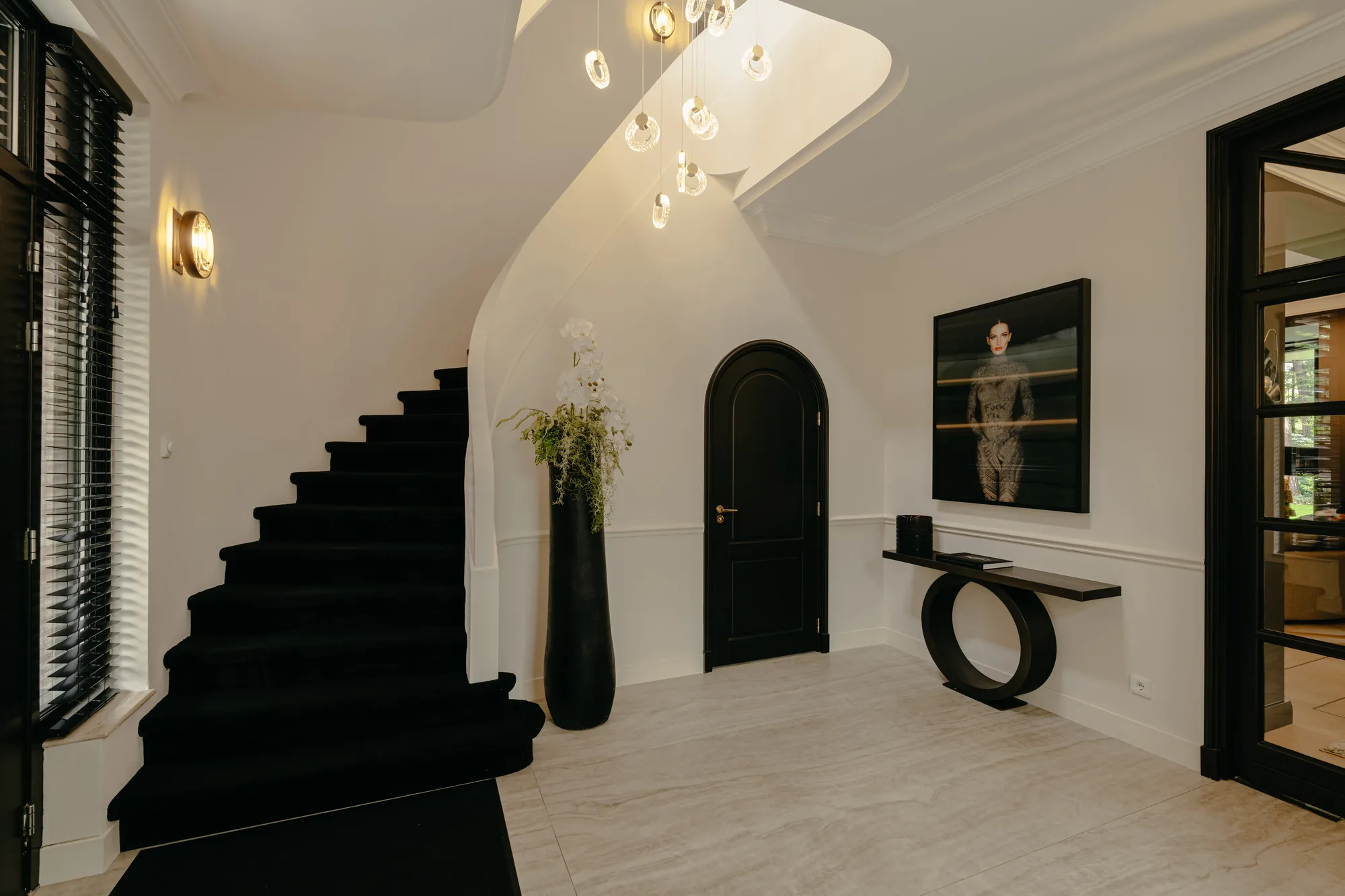 Brabantse villa met oog voor esthetiek ontvangsthal ASWA Keukens The Art of Living 220425