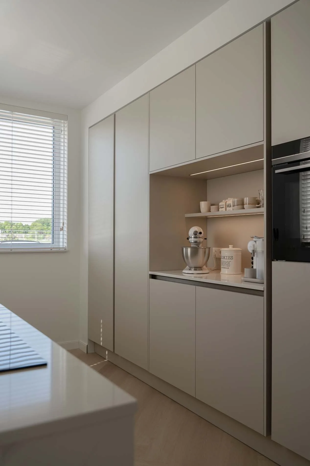 Koffienis in parallel keuken ASWA Keukens