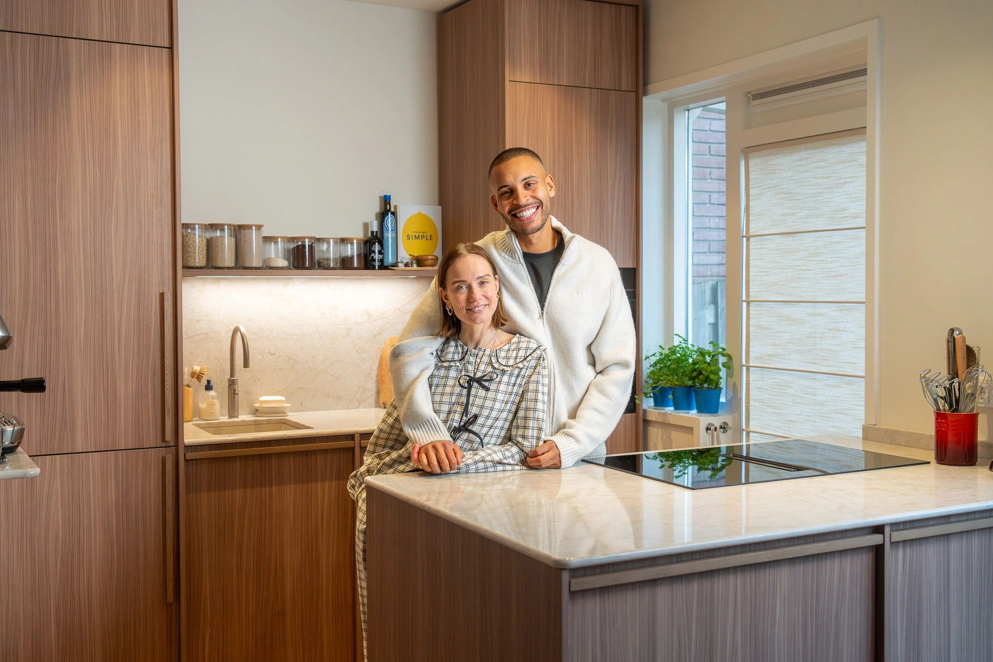 Wiep en Yannick voor hun warme Japandi keuken ASWA Keukens