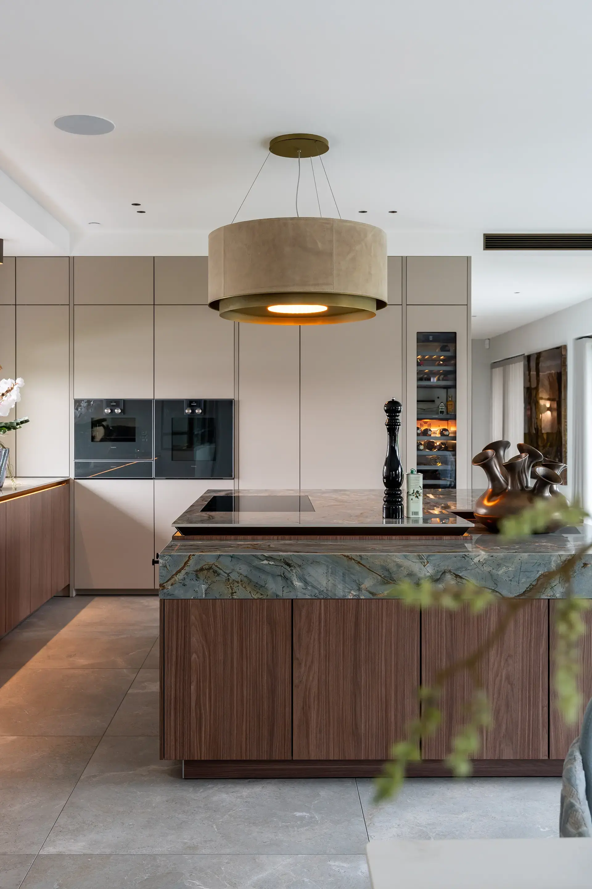 Luxe SieMatic SLX keuken met kookeiland en woonkeuken inspiratie