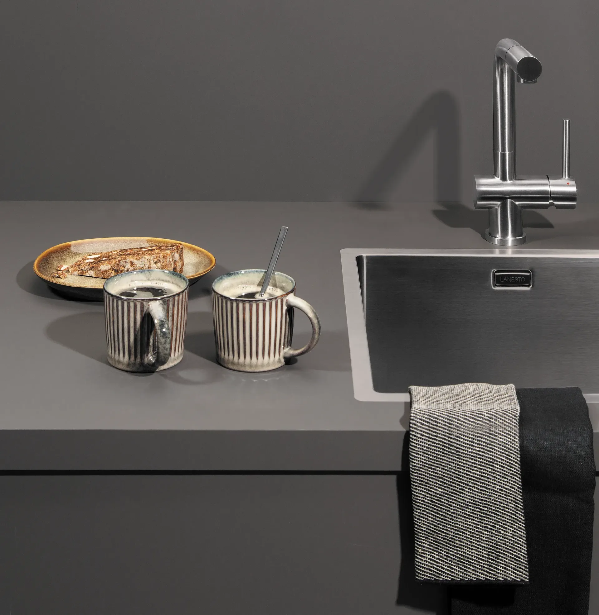 RVS gootsteen schoonmakem Fenix Grigio Aragona keukenblad Dekker ASWA Keukens