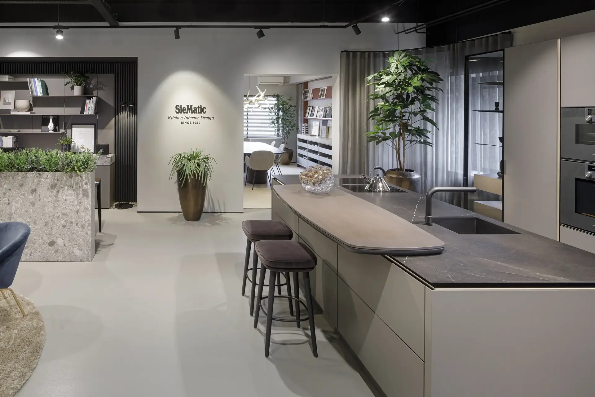 Bezoek de SieMatic showroom in Amstelveen voor luxe maatwerkkeukens en persoonlijk designadvies.