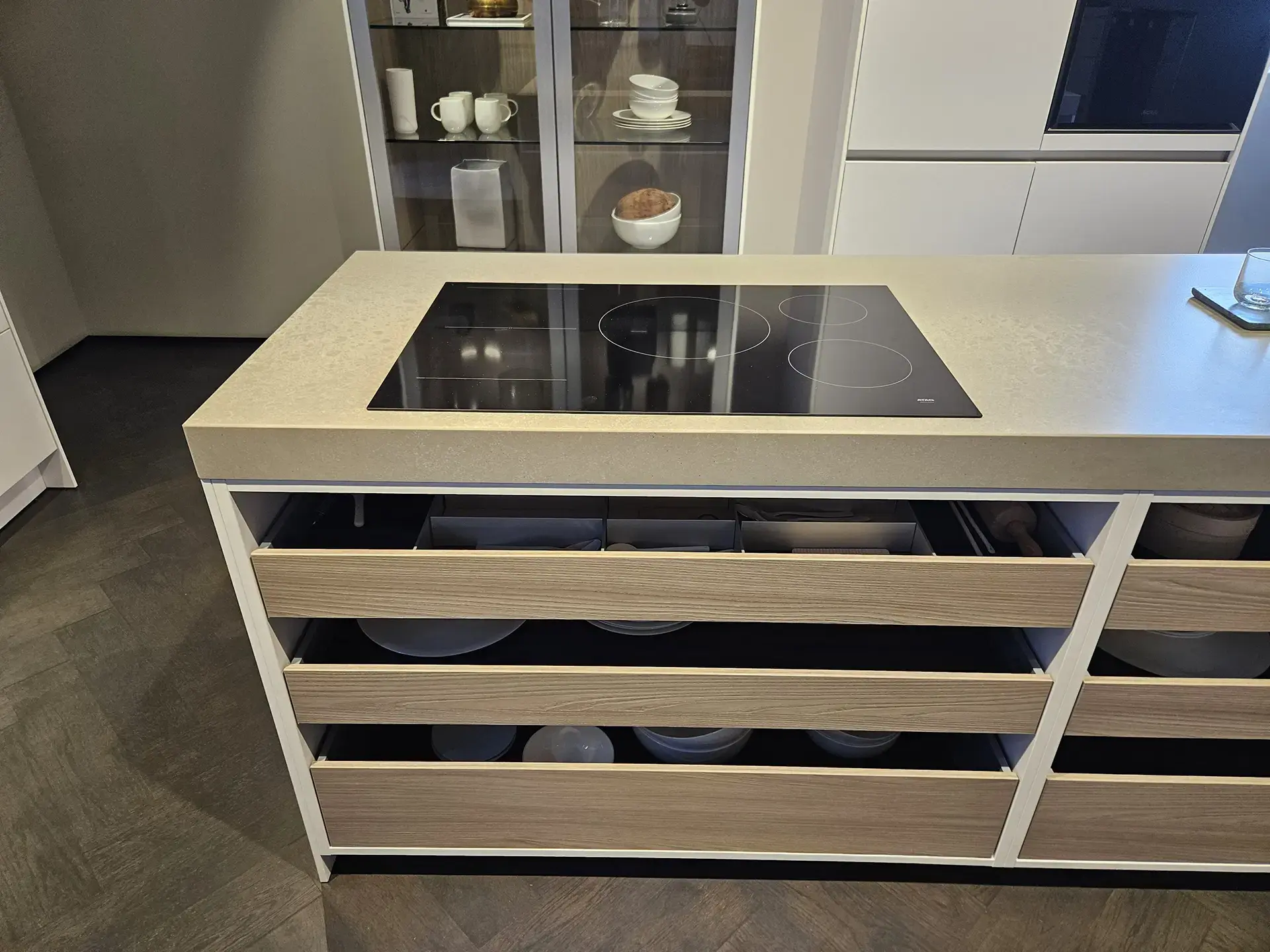 Lichte SilverLine keuken showroomkeuken showroomkorting ASWA Keukens Hilversum3