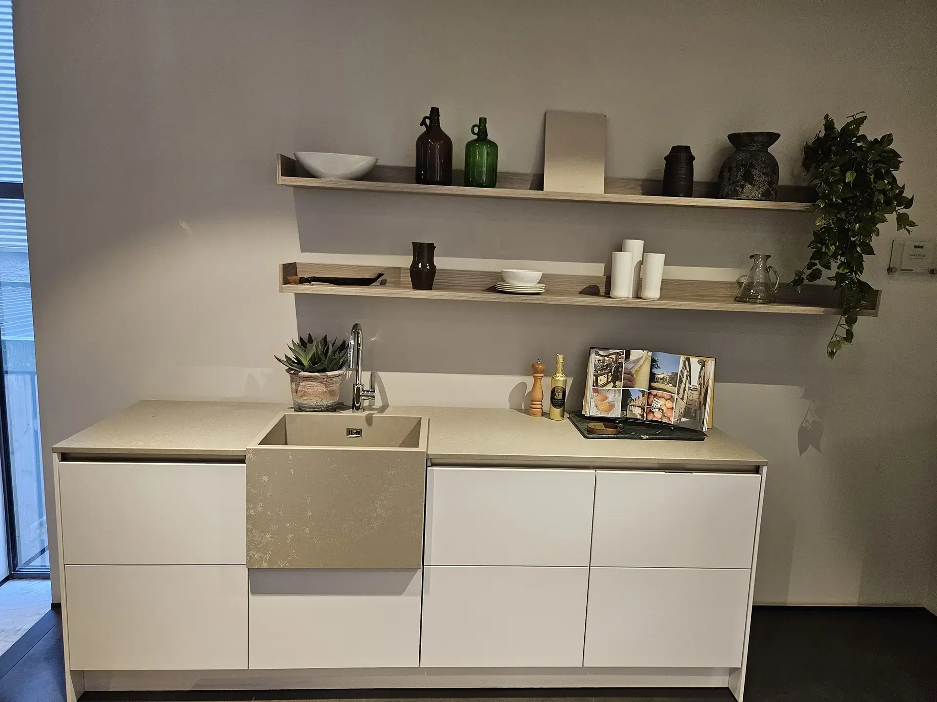 Lichte SilverLine keuken showroomkeuken showroomkorting ASWA Keukens Hilversum5