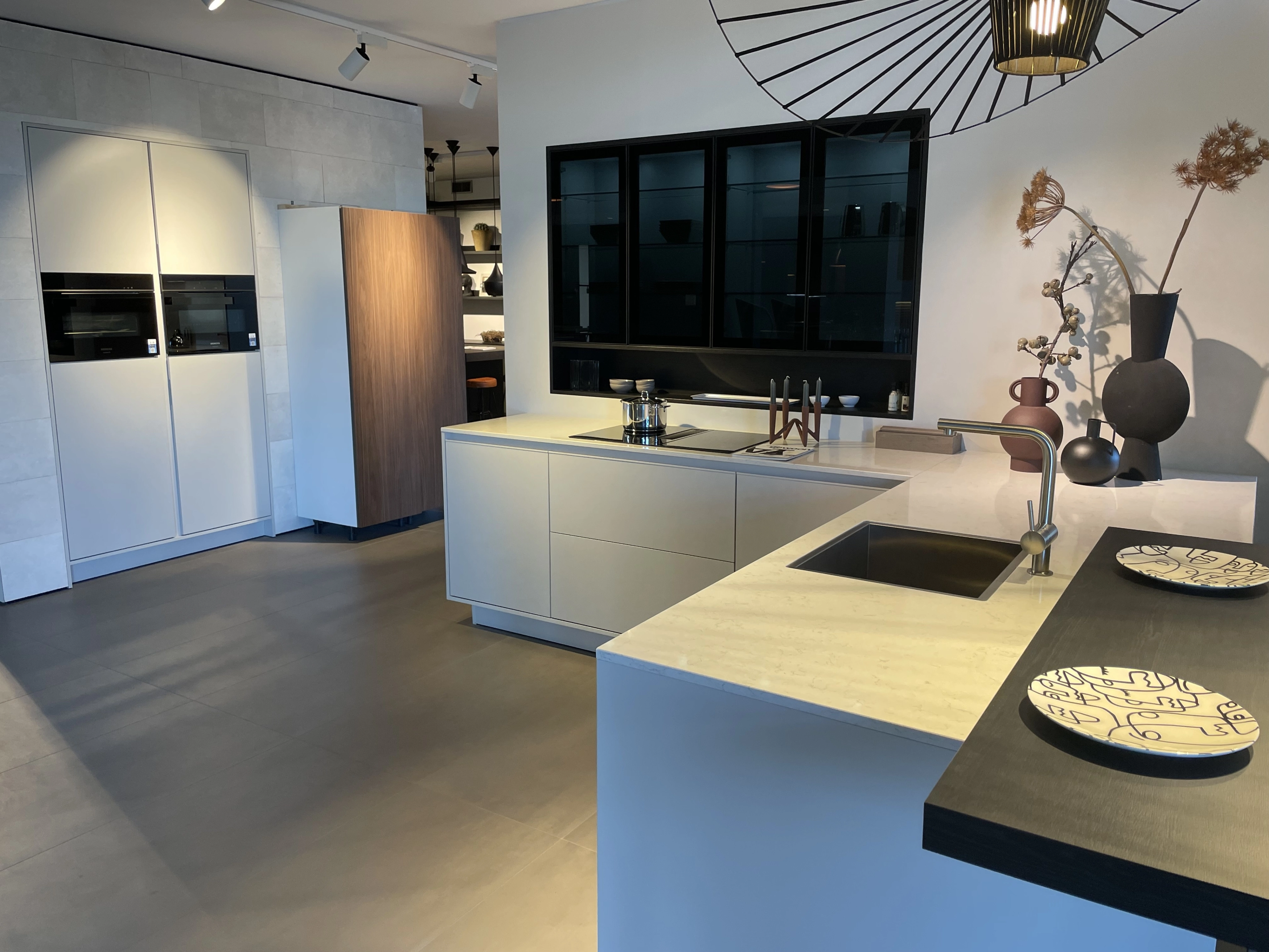 Moderne SieMatic SLC keuken met schiereiland