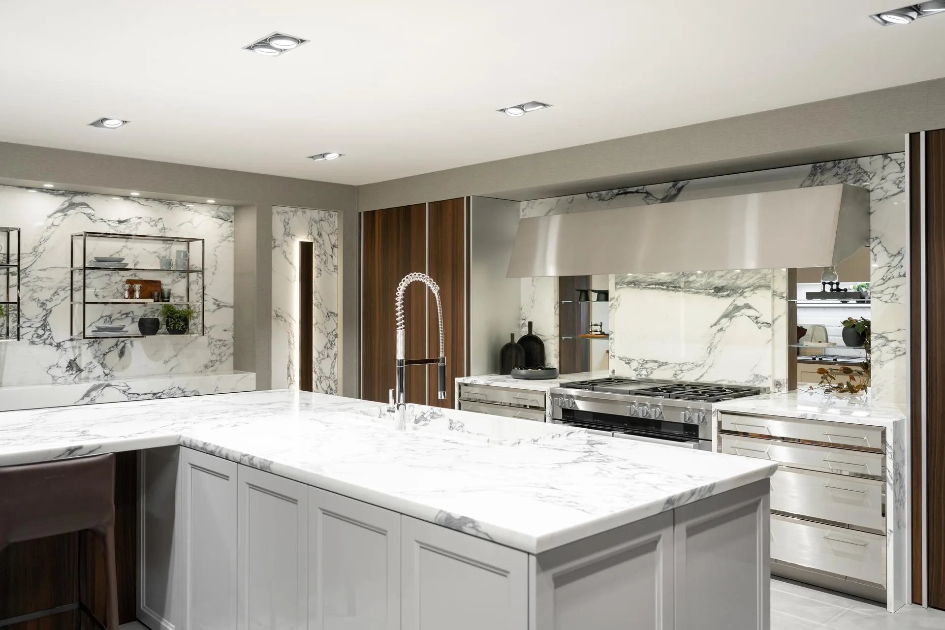 SieMatic Classic met kookeiland marmerlook, ASWA Keukens
