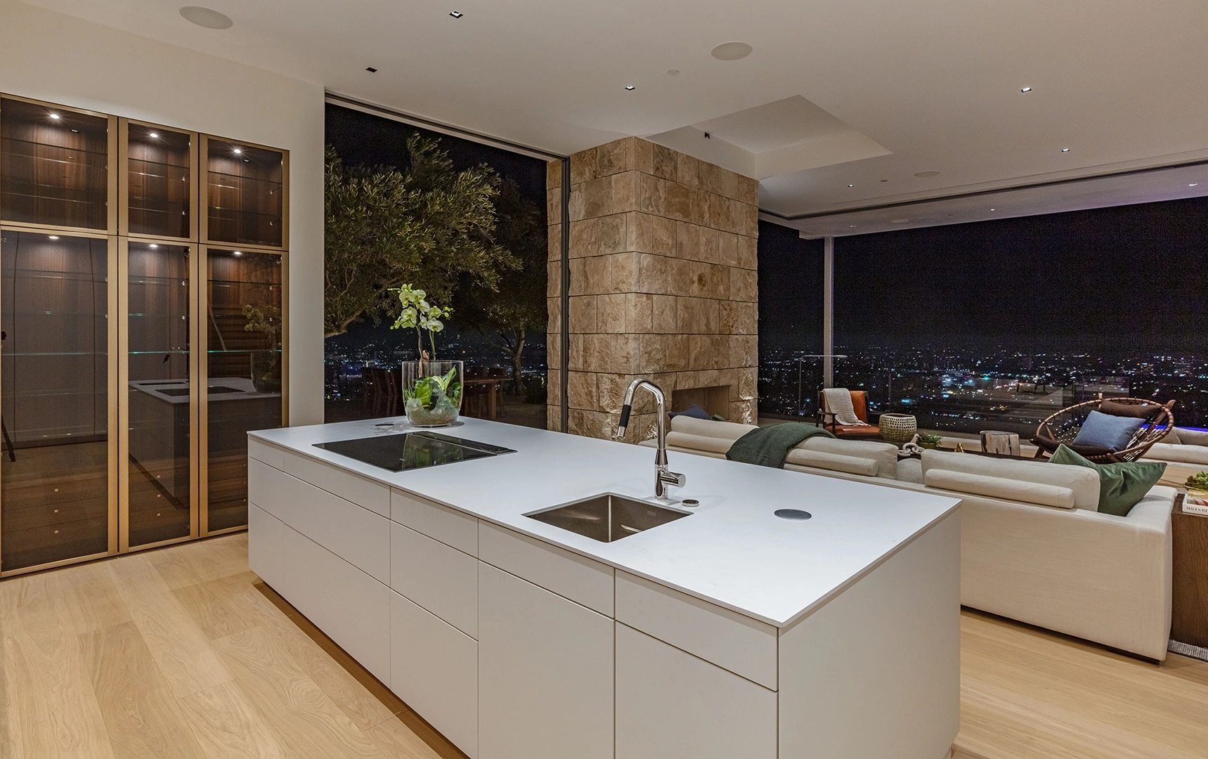 SieMatic designkeuken met kookeiland, open leefruimte en luxe maatwerk.