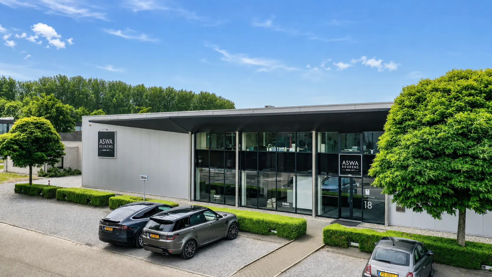 Voorzijde van de SieMatic by ASWA Keukens showroom in Helmond