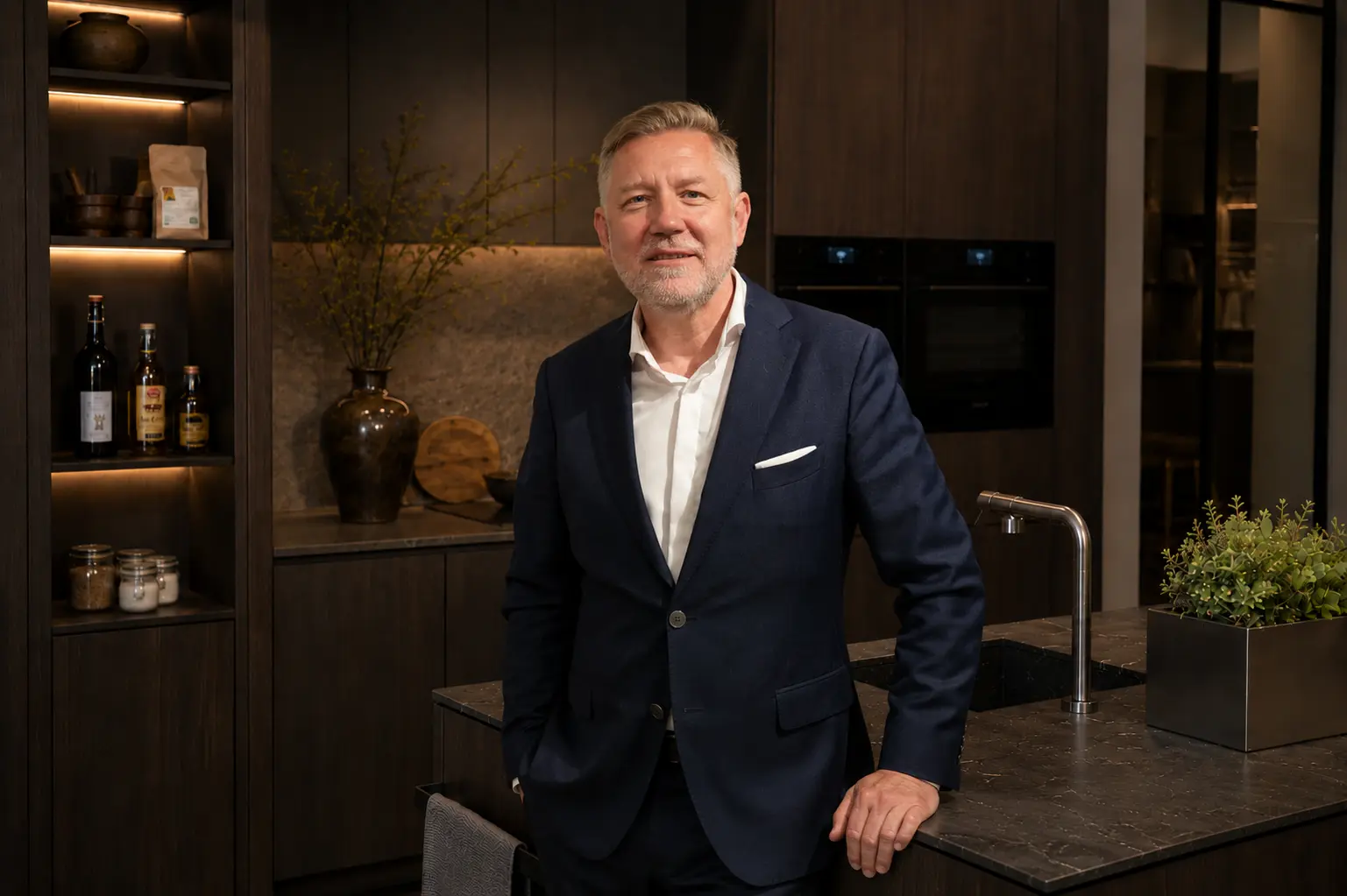 Carl Ekman, keukenontwerper bij SieMatic Studio Amsterdam.