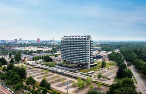 Drone 2360 x 1400 Large 95e0f17b